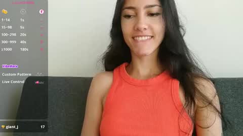 Snapshot of innocentlatiina chatting on November 2025 09:24:02 PM Laroa online show from November 2025 09:24:02 PM