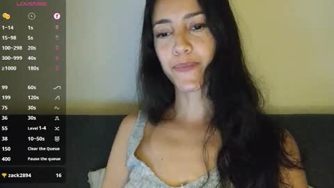 Snapshot of innocentlatiina chatting on November 2025 12:20:01 AM Laroa online show from November 2025 12:20:01 AM