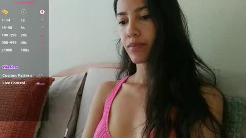 Snapshot of innocentlatiina chatting on December 2025 09:10:02 PM Laroa online show from December 2025 09:10:02 PM