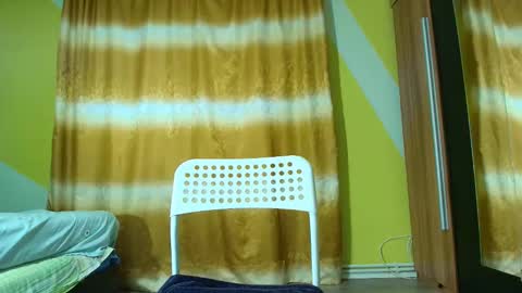 Snapshot of insanephisique chatting on October 2025 05:38:02 AM insanephisique online show from October 2025 05:38:02 AM