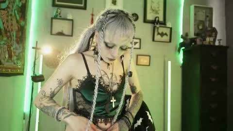   SANIA  online show from February 2026 04:14:02 PM