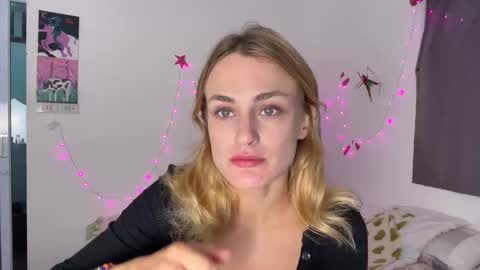 Snapshot of inspirebyeva chatting on January 2026 12:53:02 PM Eva online show from January 2026 12:53:02 PM