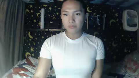Snapshot of insulting_whoreifica chatting on May 2026 07:46:02 AM MAXINE online show from May 2026 07:46:02 AM