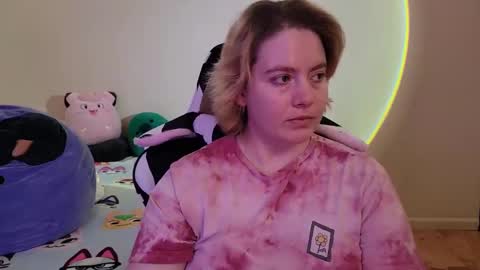 Faye online show from December 2024 08:26:02 PM