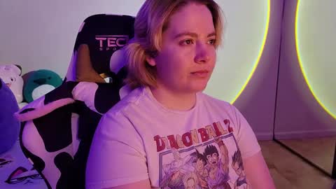 Faye online show from January 2025 11:22:01 AM