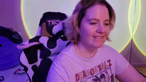 Faye online show from February 2025 05:46:02 AM