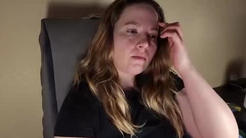 Snapshot of internetfairy_xo chatting on July 2026 08:18:02 AM Faye online show from July 2026 08:18:02 AM