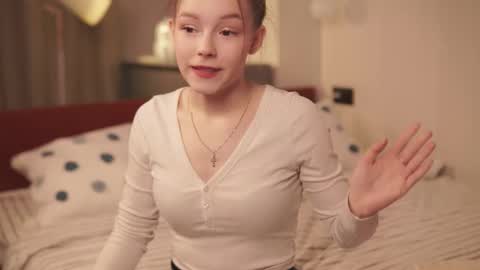 Avie online show from March 2026 04:25:02 PM