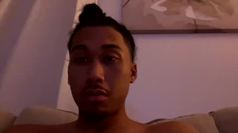 Snapshot of inyabitcch chatting on February 2025 11:32:02 AM Raxton online show from February 2025 11:32:02 AM