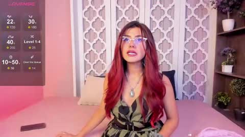 Snapshot of iriis_rosse chatting on October 2025 11:01:02 PM Iris Rosse online show from October 2025 11:01:02 PM