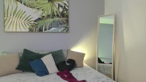 Snapshot of iriis_rosse chatting on October 2025 03:10:01 PM Iris Rosse online show from October 2025 03:10:01 PM