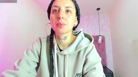 iris_77 online show from November 2025 11:46:02 AM