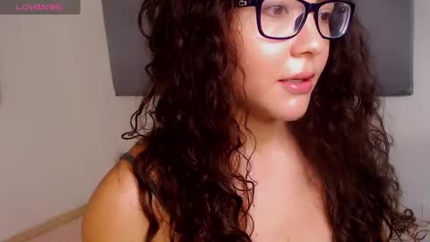 Snapshot of iris_caprice chatting on January 2025 03:23:01 AM Instagram iris caprice online show from January 2025 03:23:01 AM