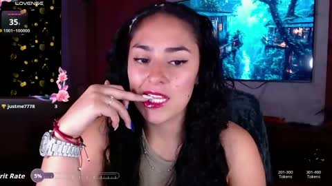 Snapshot of iris_colette chatting on May 2026 01:33:01 AM iris_colette online show from May 2026 01:33:01 AM