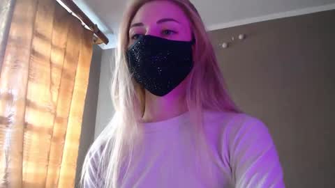 Snapshot of iris_lave chatting on September 2025 11:56:02 AM Lily online show from September 2025 11:56:02 AM