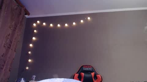 Snapshot of iris_lave chatting on October 2025 04:35:02 PM Lily online show from October 2025 04:35:02 PM