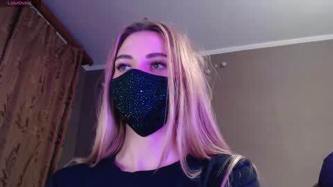 Snapshot of iris_lave chatting on October 2025 08:09:02 PM Lily online show from October 2025 08:09:02 PM