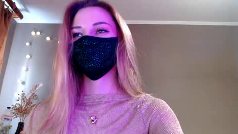 Snapshot of iris_lave chatting on April 2026 03:24:01 PM Lily online show from April 2026 03:24:01 PM
