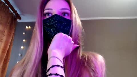 Snapshot of iris_lave chatting on May 2026 04:56:02 PM Lily online show from May 2026 04:56:02 PM