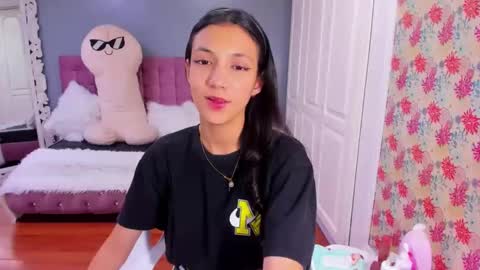 Iris online show from December 2024 09:46:01 PM