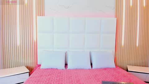 Iris online show from October 2025 04:42:01 AM