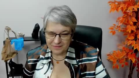 I R I S online show from December 2024 02:00:01 PM