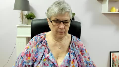 Snapshot of iris_xdesire chatting on May 2026 06:08:01 AM I R I S online show from May 2026 06:08:01 AM