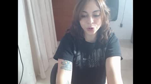 irisarellano_ online show from April 2026 01:49:01 PM