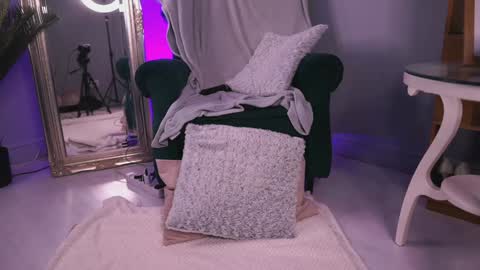 Snapshot of irisreynolds chatting on December 2024 09:20:02 PM Maria online show from December 2024 09:20:02 PM