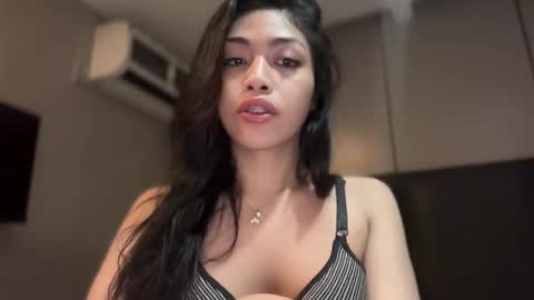 iriss_fox online show from March 2026 04:29:02 AM