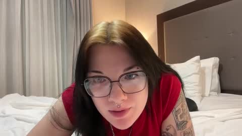 irissweets online show from October 2025 05:28:01 AM