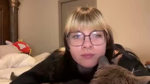 irissweets online show from April 2026 11:35:01 AM