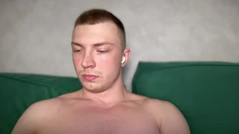 Snapshot of iron__chapman chatting on May 2026 09:33:02 PM Iron online show from May 2026 09:33:02 PM