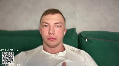 Snapshot of iron__chapman chatting on June 2026 01:18:02 AM Iron online show from June 2026 01:18:02 AM