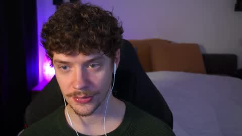 Sam online show from October 2025 04:15:02 PM