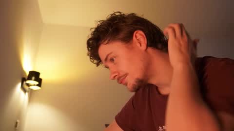 Sam online show from December 2025 09:41:02 PM