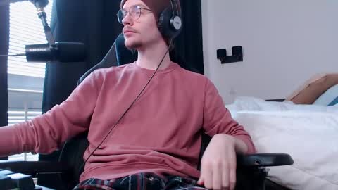 Sam online show from April 2026 11:37:01 AM