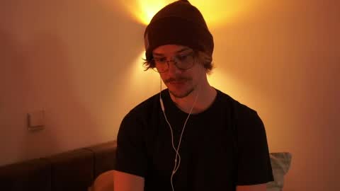 Sam online show from April 2026 08:11:02 PM