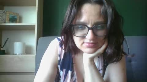 Snapshot of irresistibleparis chatting on May 2026 05:58:02 AM Paris online show from May 2026 05:58:02 AM