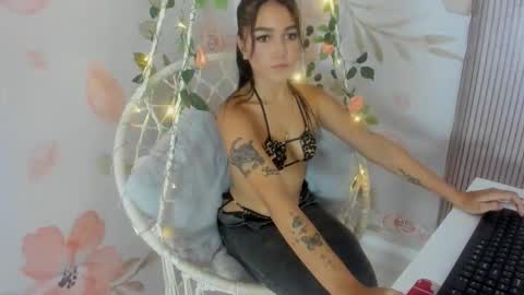 Snapshot of isa_69hot chatting on November 2025 08:19:02 PM Isabella online show from November 2025 08:19:02 PM