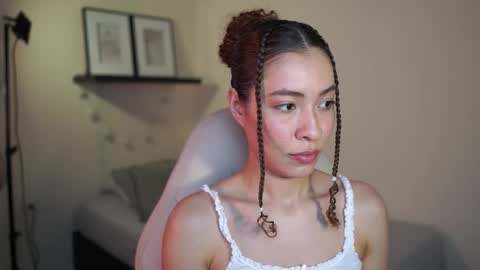 isa_____ online show from March 2026 01:56:02 AM