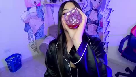 isa__rodriguez online show from July 2026 10:37:01 PM