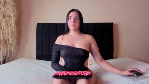 Snapshot of isa_and_nata chatting on December 2025 01:17:04 PM Isa and Natasha online show from December 2025 01:17:04 PM