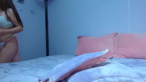 isa_jones1 online show from December 2024 01:41:02 AM