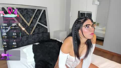 Snapshot of isa_jonness_ chatting on September 2025 12:20:01 PM oIssaJonneso online show from September 2025 12:20:01 PM