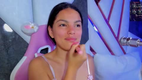 Snapshot of isa_kolins chatting on February 2026 10:44:02 AM isa_kolins online show from February 2026 10:44:02 AM