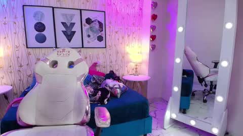 Snapshot of isa_reel chatting on January 2025 04:36:01 PM ISA online show from January 2025 04:36:01 PM