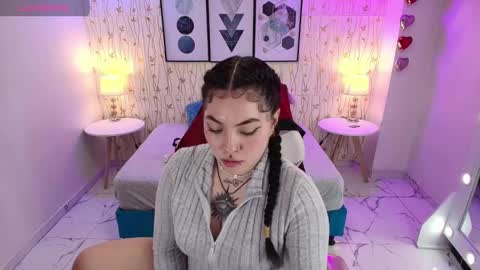 Snapshot of isa_reel chatting on January 2025 03:55:02 AM ISA online show from January 2025 03:55:02 AM