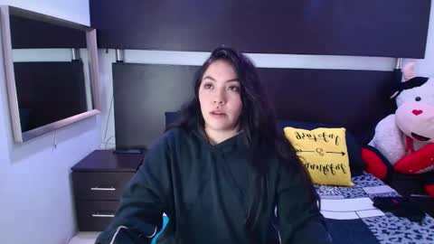 Snapshot of isa_reel chatting on February 2025 04:03:01 AM ISA online show from February 2025 04:03:01 AM