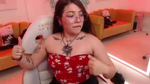 Snapshot of isa_reel chatting on March 2025 06:59:02 AM ISA online show from March 2025 06:59:02 AM